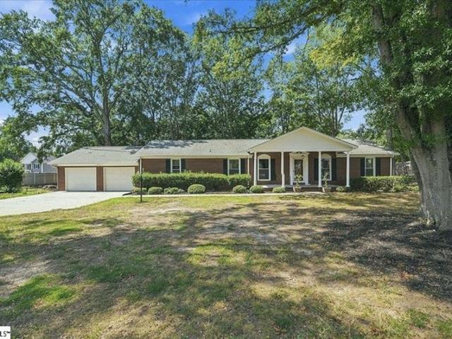 House for sale in Taylors, South Carolina