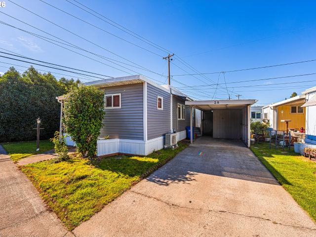 House for sale in Lee's Mobile Home Park, Eugene