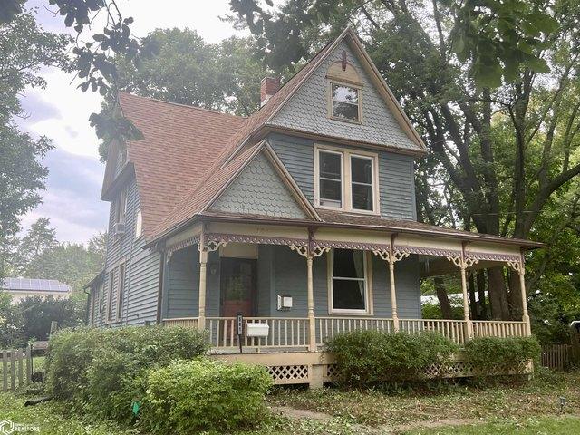 House for sale in Fairfield, Iowa