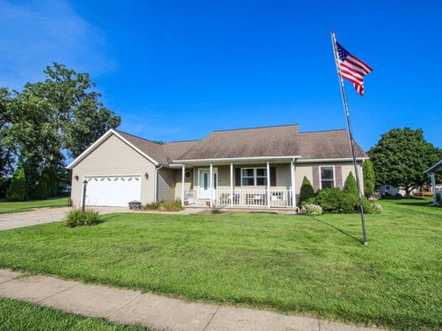 House for sale in Demotte, Indiana