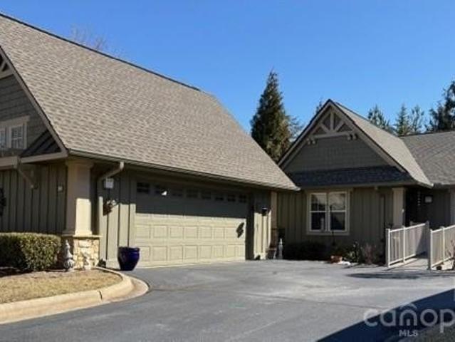 Condo for sale in Hendersonville, North Carolina