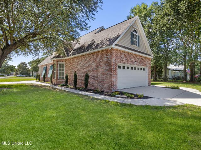 House for sale in Ocean Springs, Mississippi