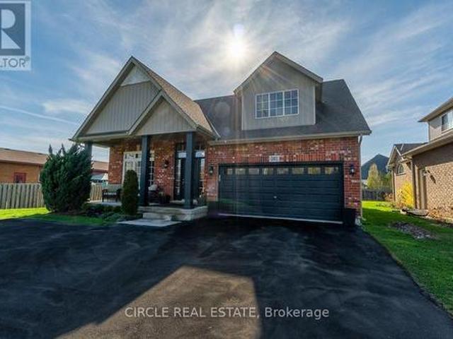 House for sale in Ridgeway, Fort Erie