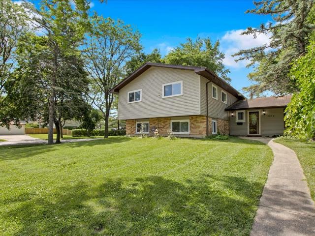 House for sale in Hoffman Estates, Illinois