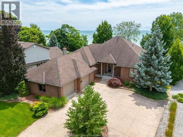 House for sale in Kingsville, Ontario