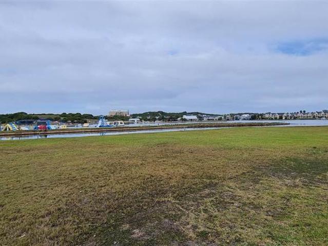 Land for sale in Cape St Francis, Eastern Cape