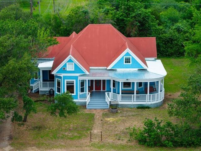 House for sale in Schulenburg, Texas