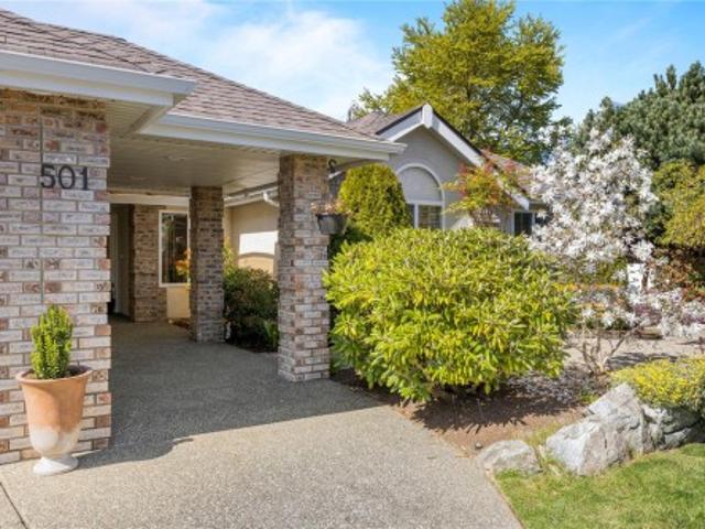 House for sale in Qualicum Beach, British Columbia