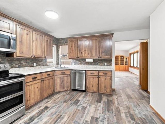 House for sale in Waterloo, Black Hawk County