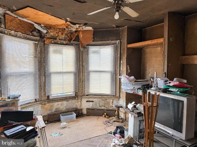 Townhouse for sale in Cobbs Creek, Philadelphia