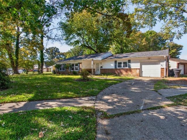 House for sale in Pecan Gardens, Virginia Beach