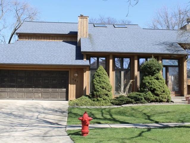 House for sale in Westmont, Illinois