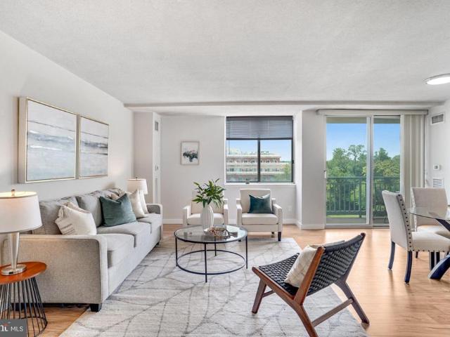 Condo for sale in Alexandria