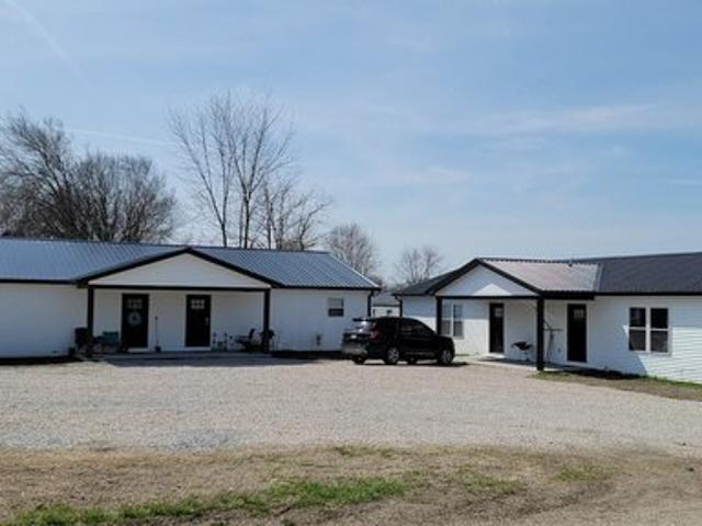 House for sale in Loogootee, Indiana