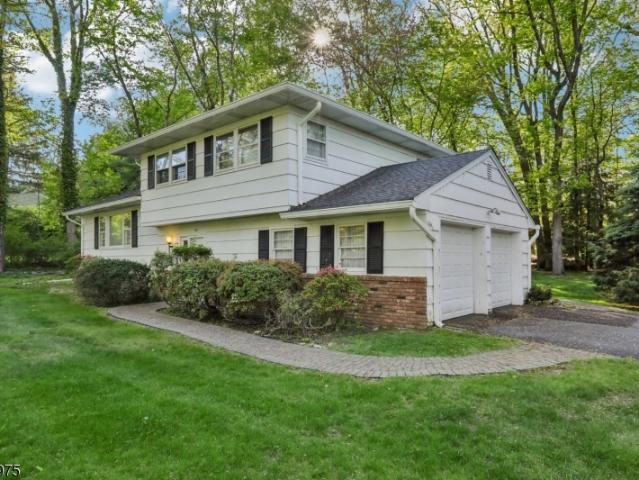 House for sale in Wyckoff, New Jersey