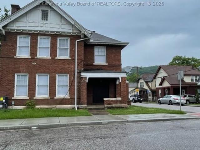 House for sale in Charleston, West Virginia
