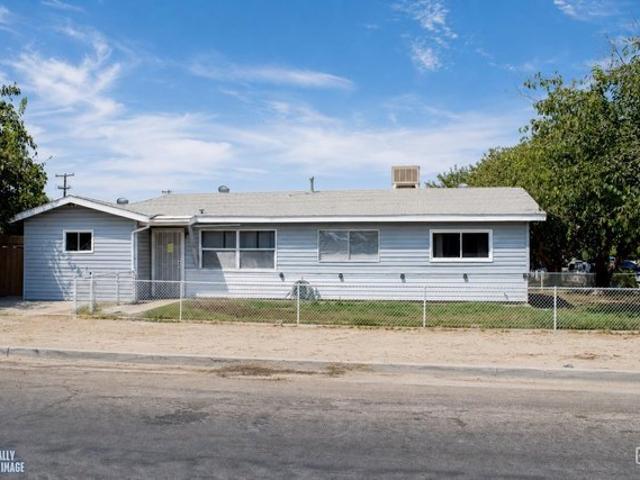 House for sale in Taft, California