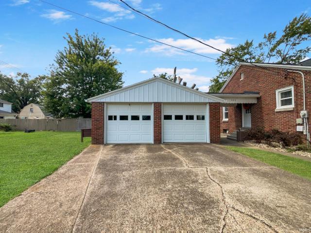 House for sale in Evansville, Indiana