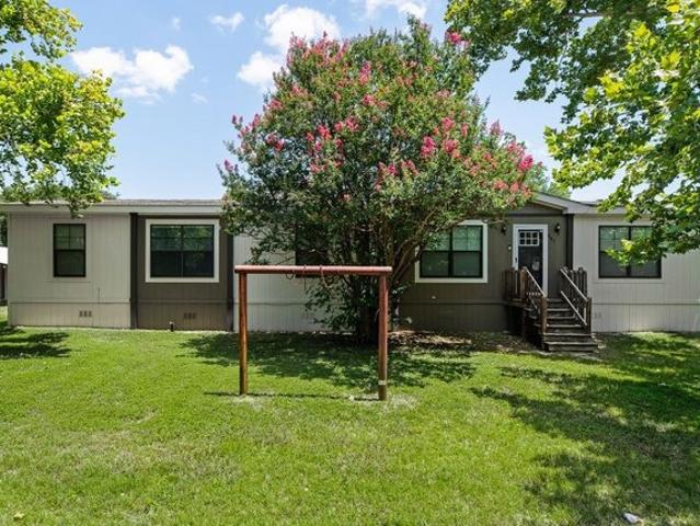 House for sale in Ellis, Texas