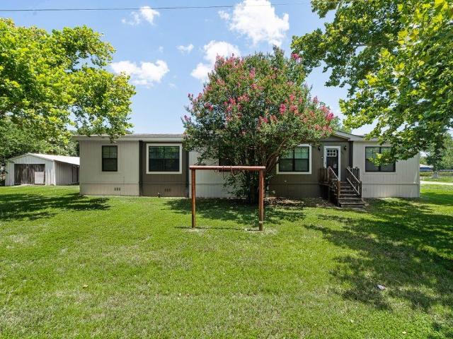 House for sale in Ellis, Texas