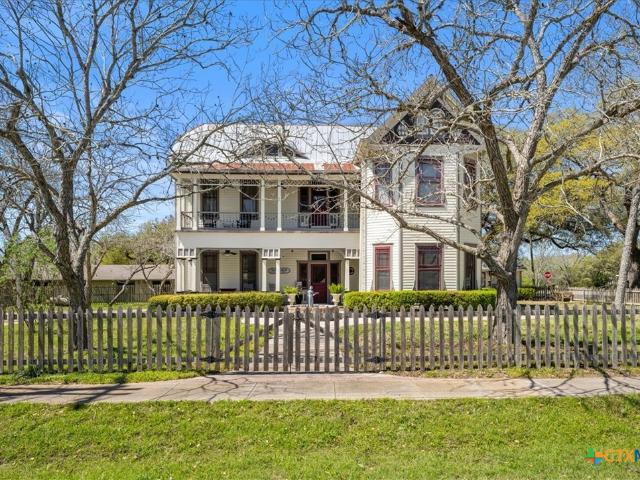 House for sale in Moulton, Texas