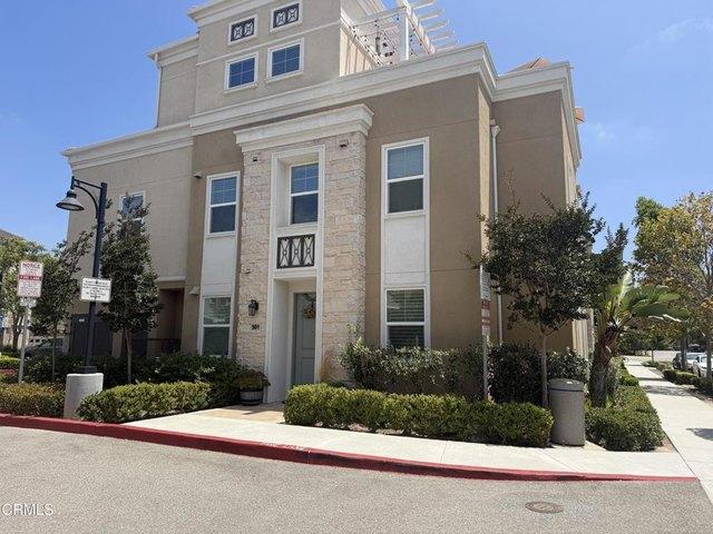 Townhouse for sale in Oxnard, California