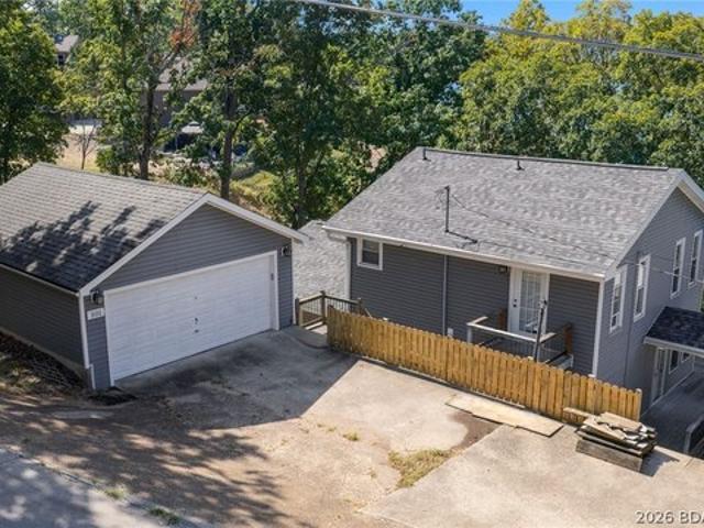 House for sale in Linn Creek, Camden County