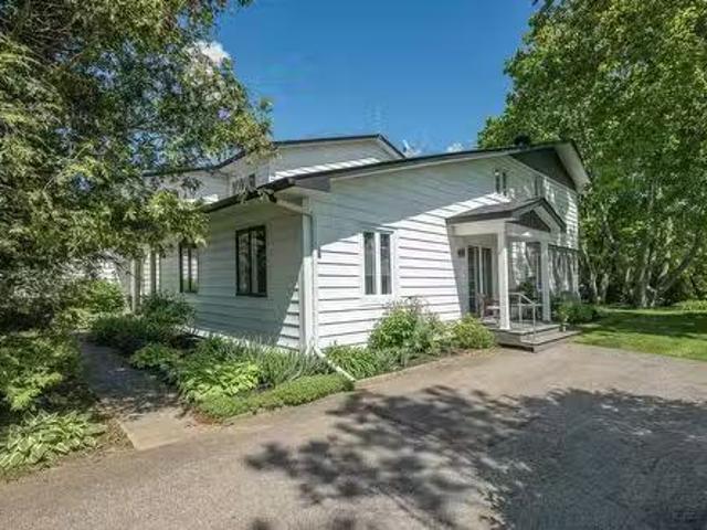 House for sale in Les Jardins-de-napierville, Quebec