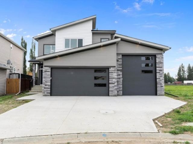 House for sale in Calmar, Alberta