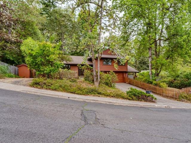House for sale in Oregonia