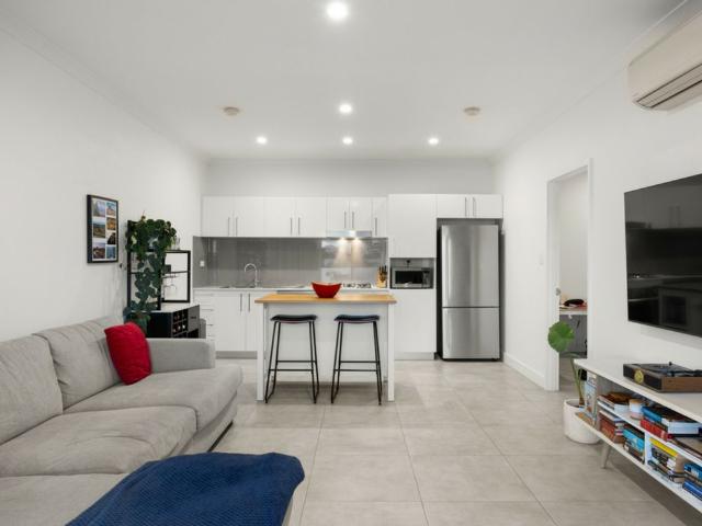 Apartment for rent in East Perth, Perth
