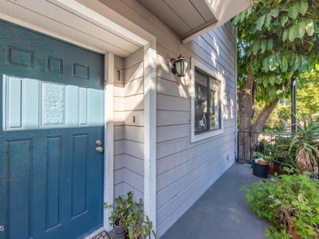 Townhouse for sale in Sherman Oaks Neighborhood Council District, Canoga Park