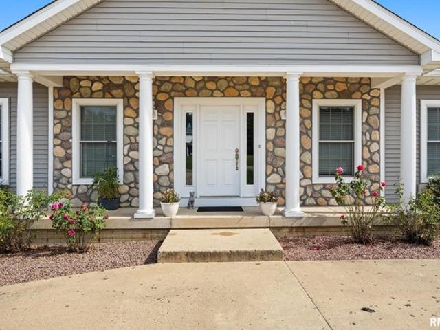 House for sale in Mapleton, Illinois