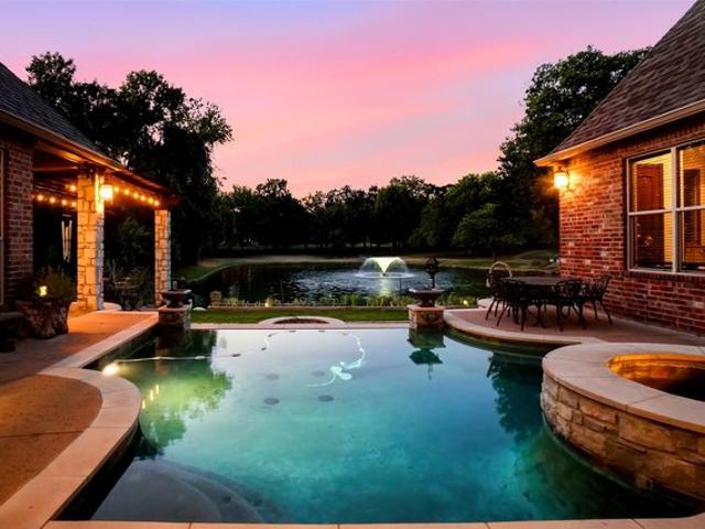 House for sale in Colleyville, Texas