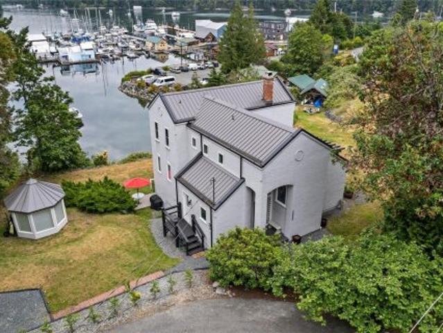 Property for sale in Duncan, British Columbia