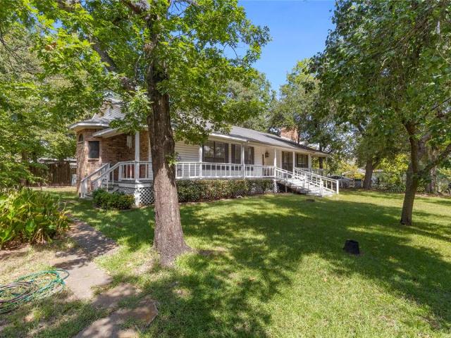 House for sale in Henderson, Texas