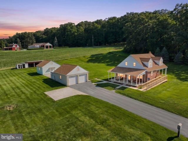House for sale in Spring Grove, Pennsylvania