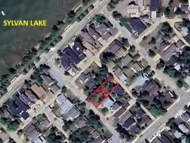 House for sale in Sylvan Lake, Alberta