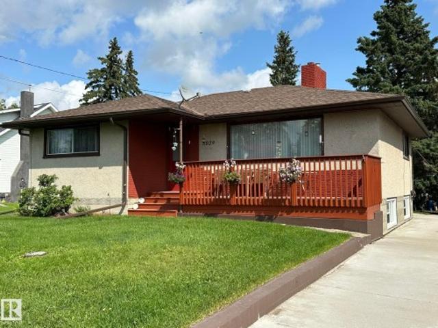 House for sale in Waskatenau, Alberta