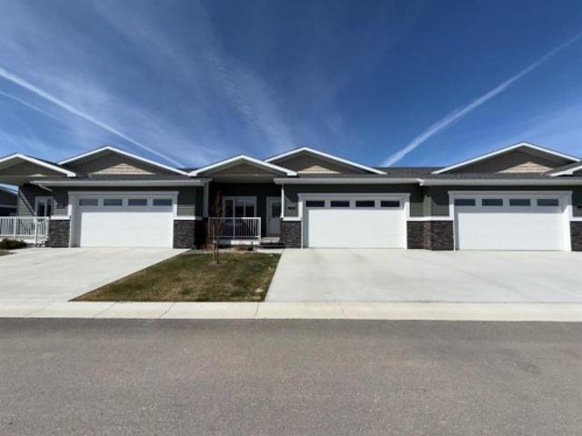 Townhouse for sale in Coaldale, Alberta