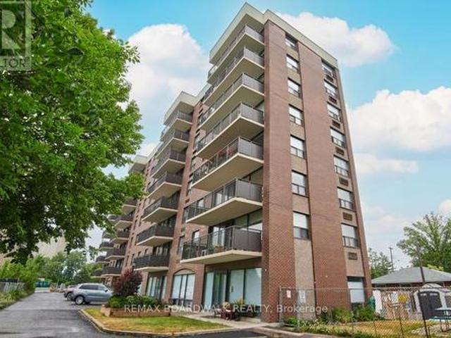 Condo for sale in Bay, Ottawa