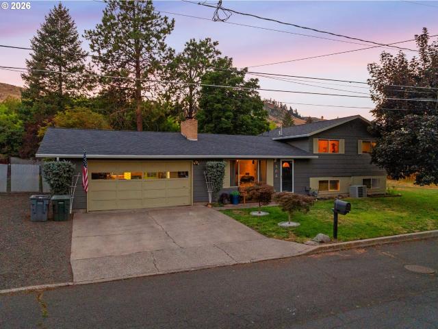 House for sale in Oregonia