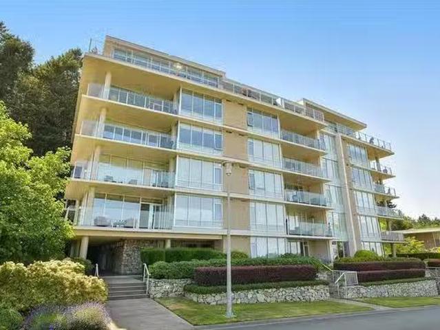 Condo for sale in Saanich, British Columbia