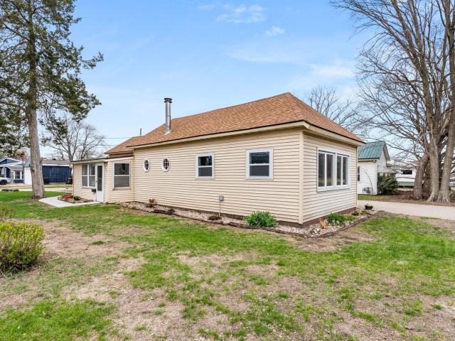 House for sale in Camanche, Iowa