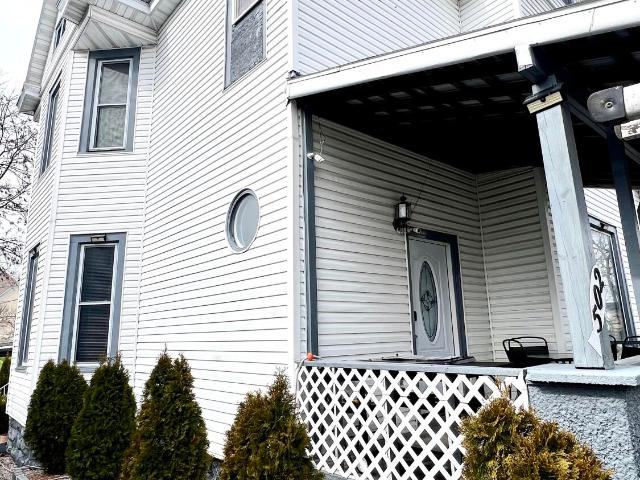 House for sale in Monett, Barry County