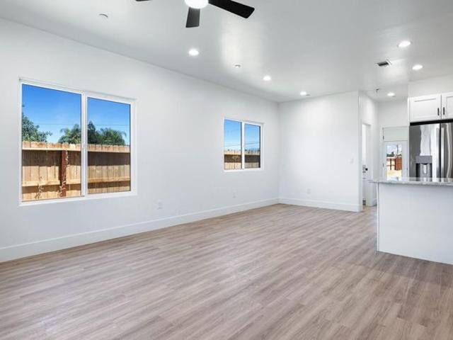 House for sale in Orange Cove, California