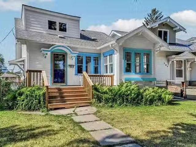 House for sale in East St. Paul, Manitoba