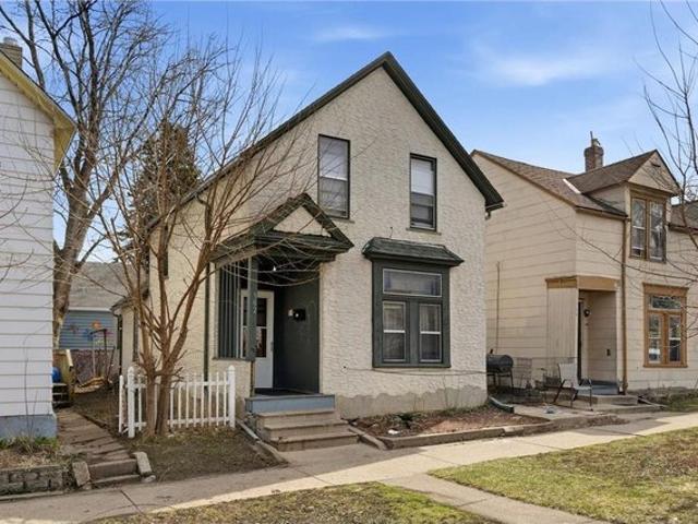 House for sale in West Side, Ramsey