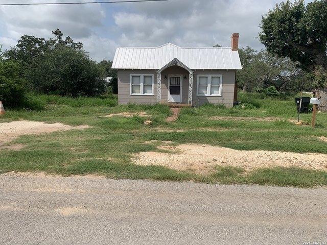House for sale in Devine, Medina County