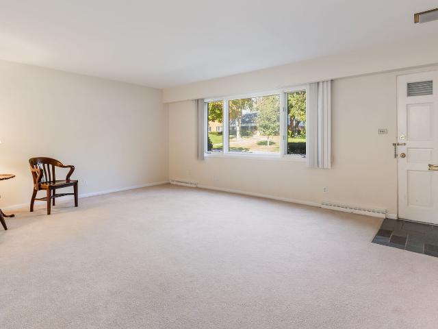 Condo for sale in Hinsdale, DuPage County